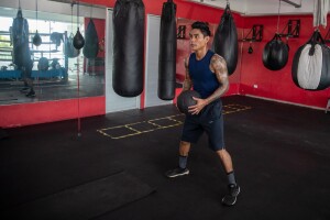 Alexis "Peje" Bastar entrena intensamente para su pelea del 31 de octubre. Foto: cortesía de Cancún Boxing.
