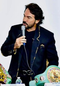 Pepe Gómez, destacado promotor del "deporte de los puños". Foto cortesía de Cancún Boxing